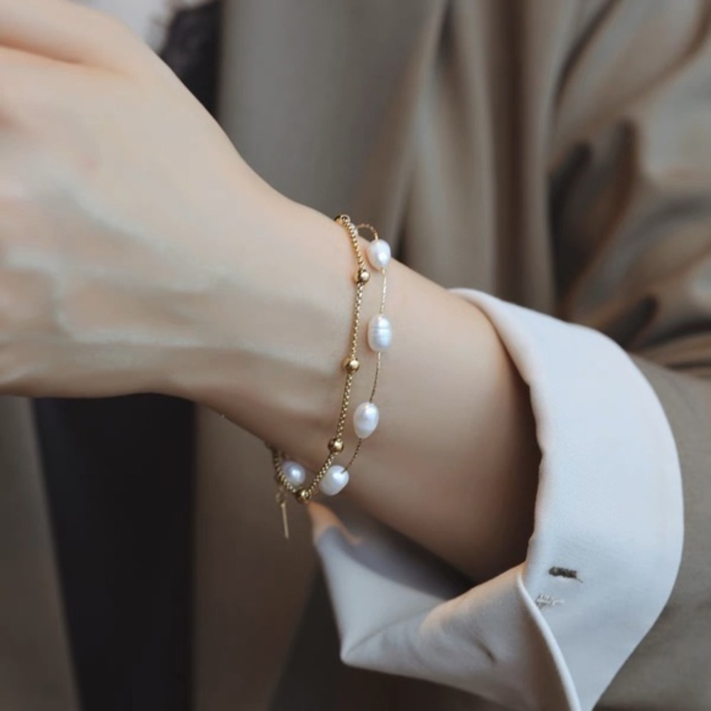 Fresh water pearls double layered bracelet